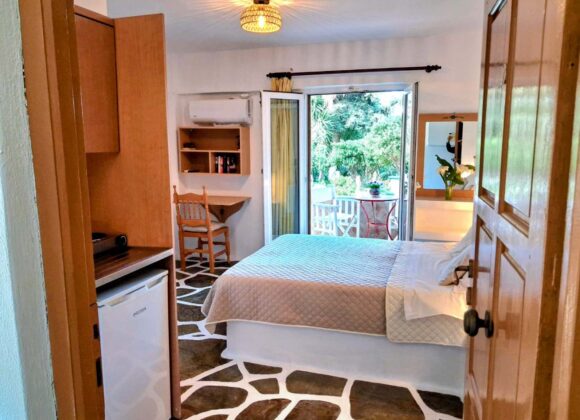Studio 2 Adults